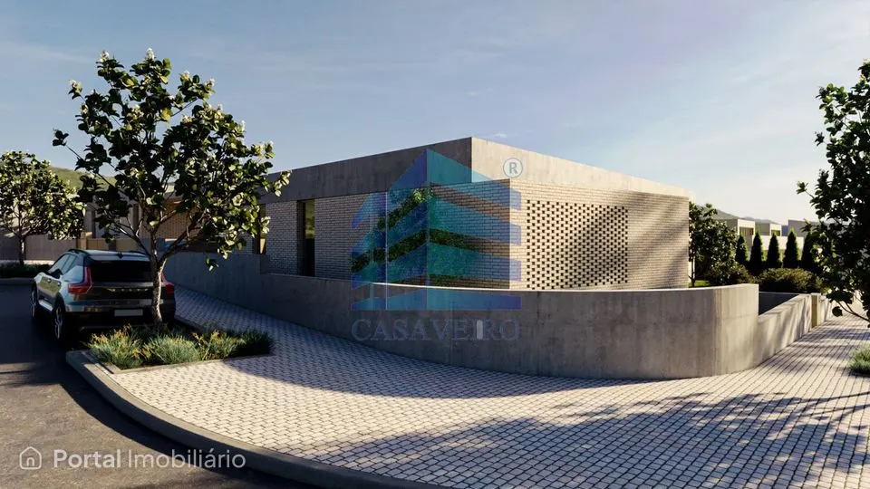 Moradia T3+1 em Santa Joana