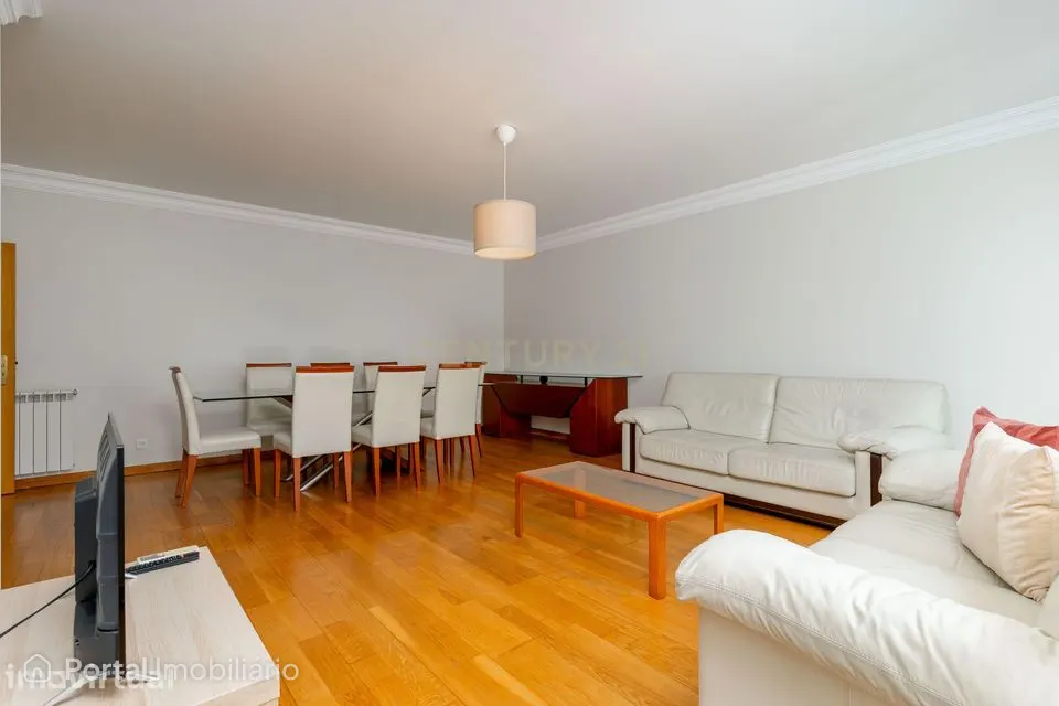 Apartamento T3 com 170,51 m² no Parque dos Príncipes, Lumiar - 2.700 €