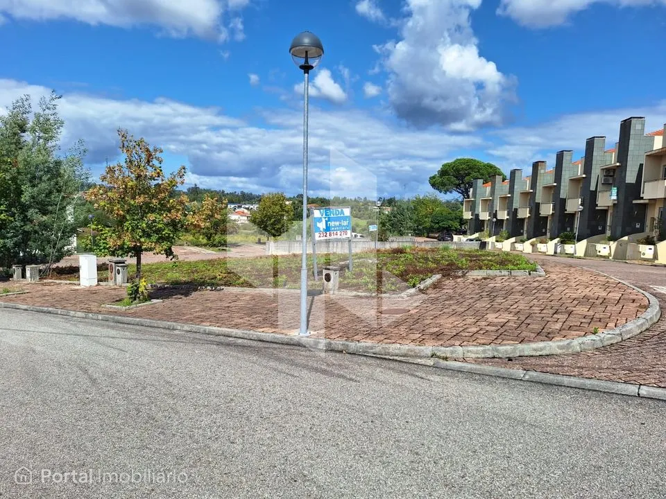 Lote de Terreno Venda em Molelos,Tondela