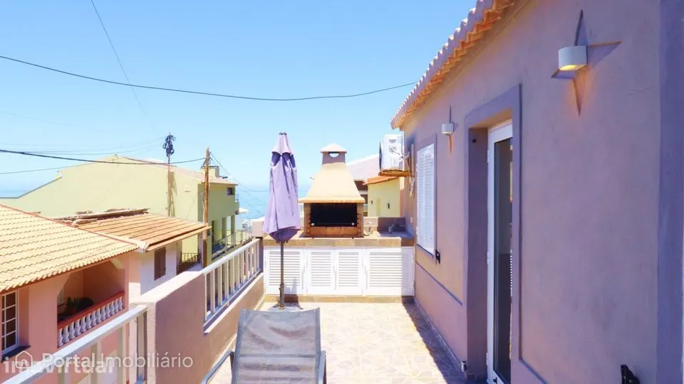 Moradia T4 | Paul do Mar | 3 pisos | Terraço com vistas mar