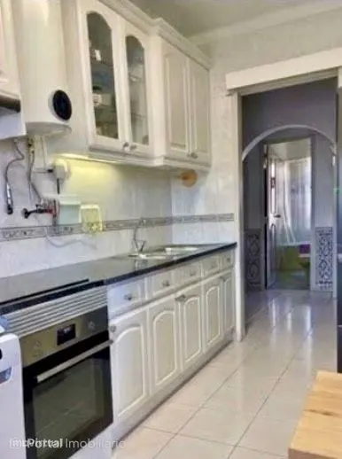 Apartamento T3 em Santo António dos Cavaleiros, Loures.