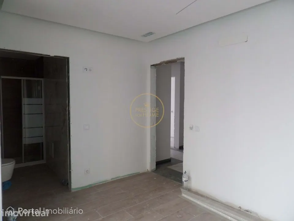 Apartment for sale in Faro (Sé e São Pedro)