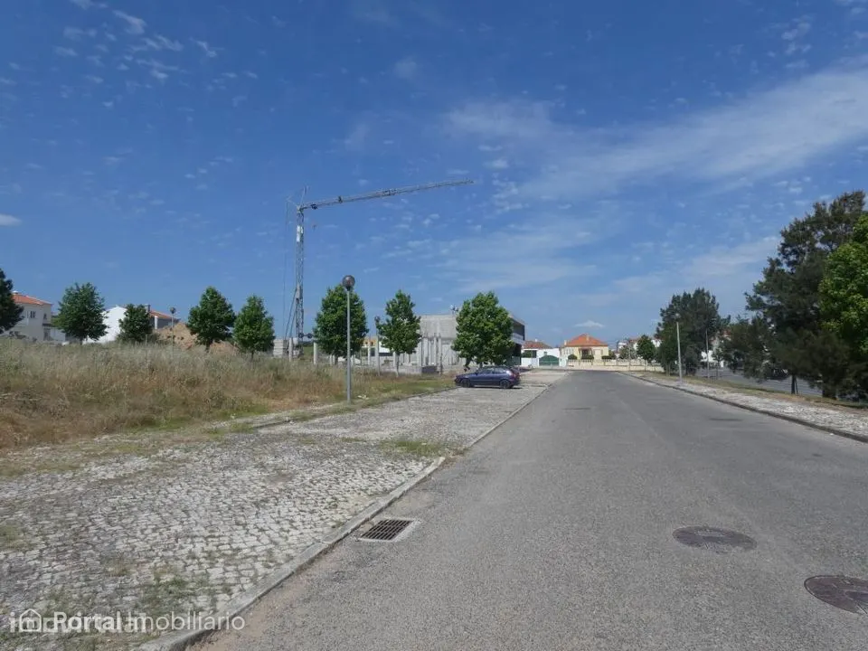 Land for sale in Ponte do Rol