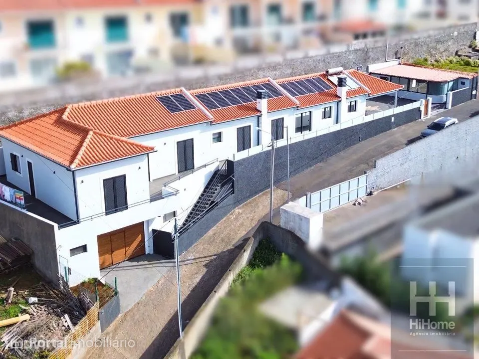 Moradia Térrea T4 em Santa Cruz