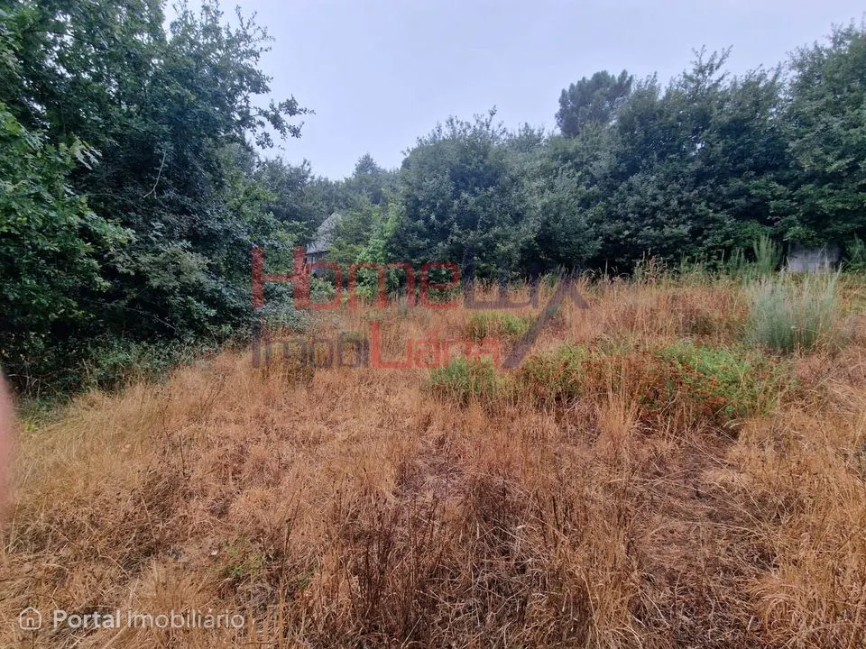 Terreno em Vila Cova à Coelheira com viabilidade de construção