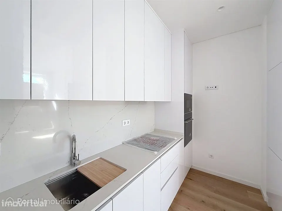 Apartamento T1 Venda em Caldas da Rainha - Nossa Senhora do Pópulo, Co