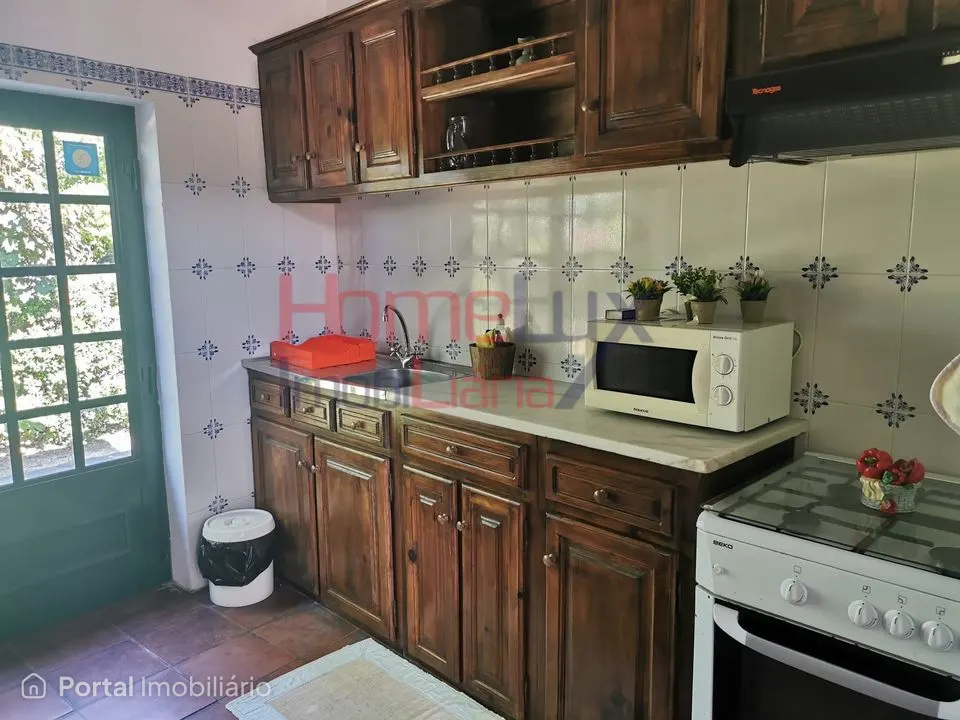 8-bedroom farm for sale in Cumieira