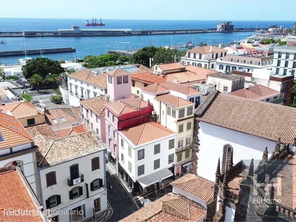 2 Prédios no coração do Funchal