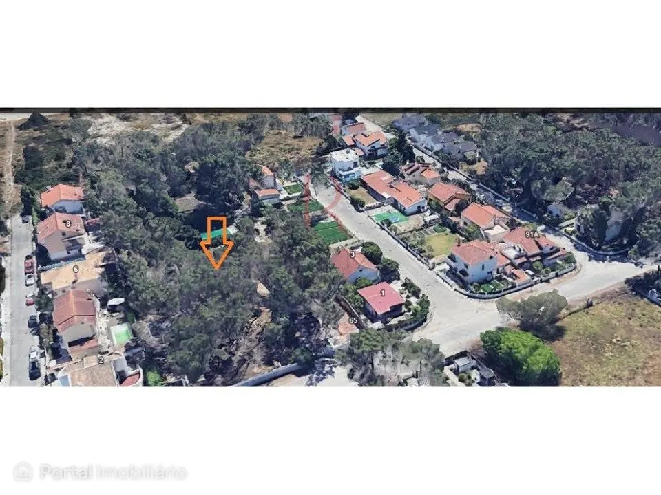 Lote urbano na Aroeira - Charneca da Caparica