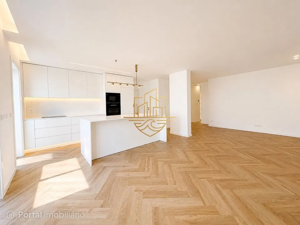 Apartamento T3 Venda em Ramalde,Porto