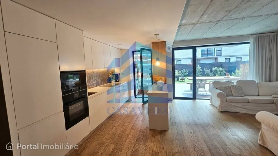 Apartamento T3 com Jardim na Praia da Barra