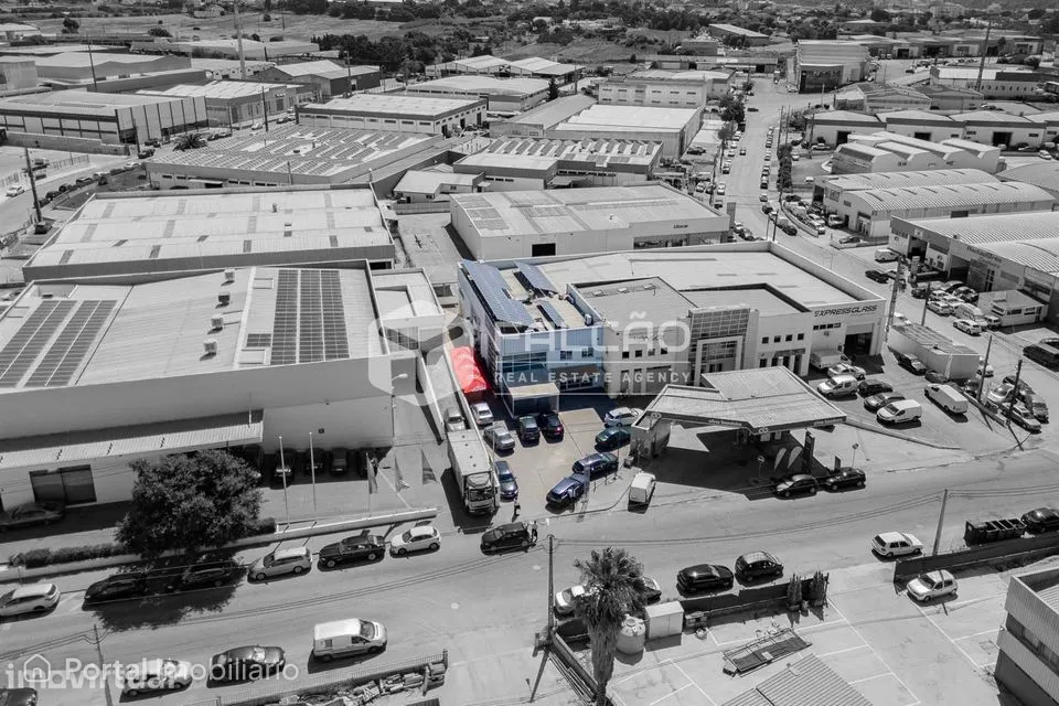 Warehouse for sale in Romeira e Várzea
