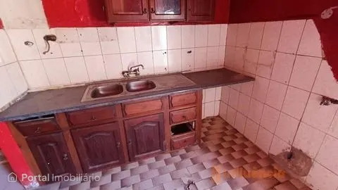 Moradia com 2 pisos acima do solo, de tipologia T3 em Beja