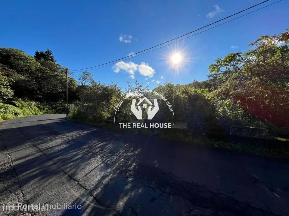 Terreno Rústico em Santo António da Serra
