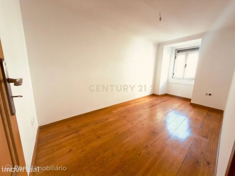 Apartamento T2 em Santo António, Lisboa com Vista para a Cidade
