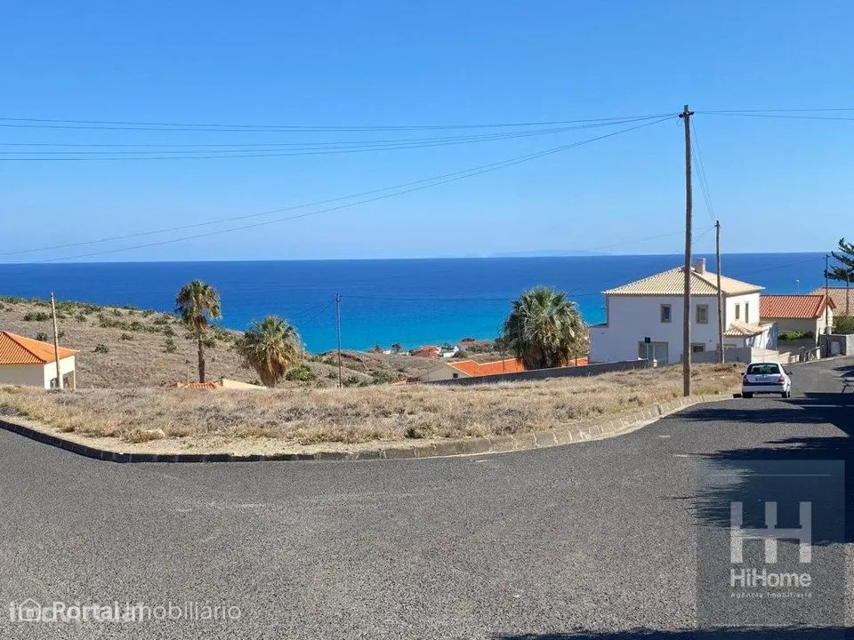 Terreno com 590 m2 na Ilha do Porto Santo