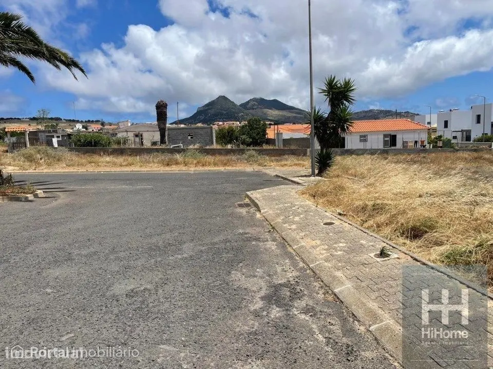 Lote de Terreno com Projeto Aprovado - Sítio da Lapeira