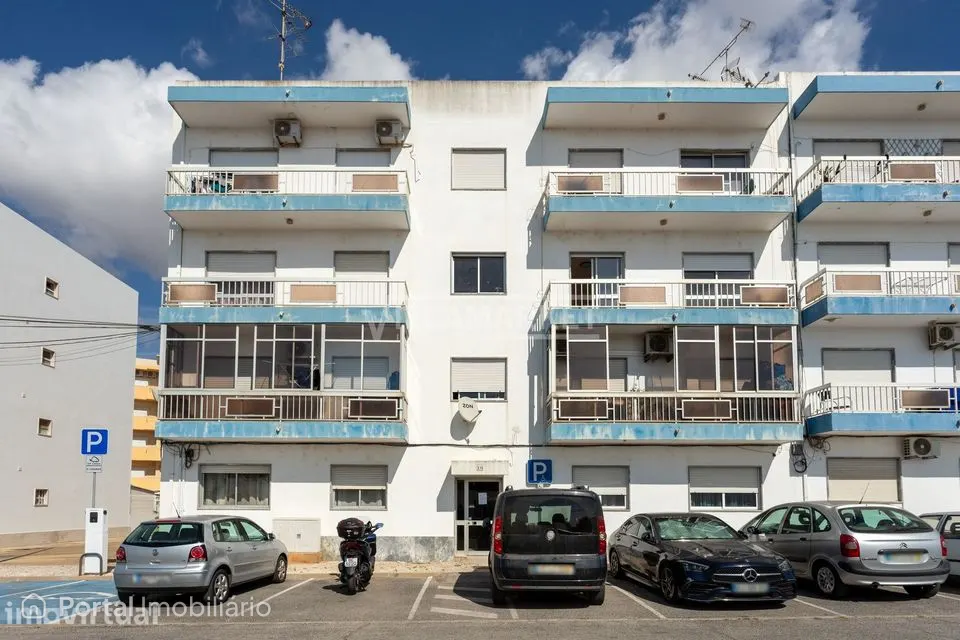 Apartamento T3 com 2 casas de banho, 2 marquises e muito boas áreas si