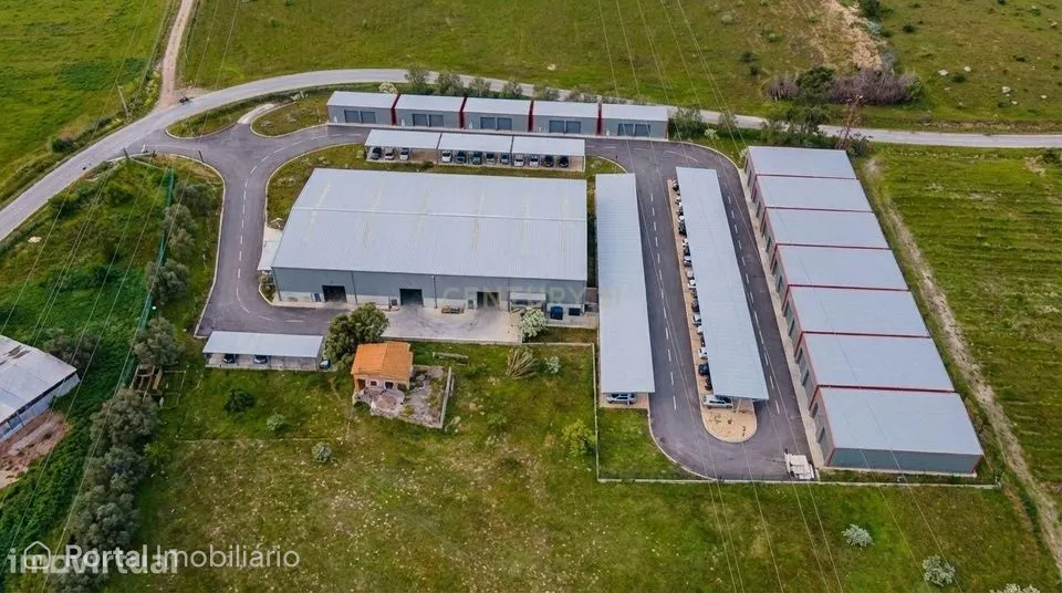 Terreno com Enquadramento Industrial no PDM - 9.700 m² Área Industrial