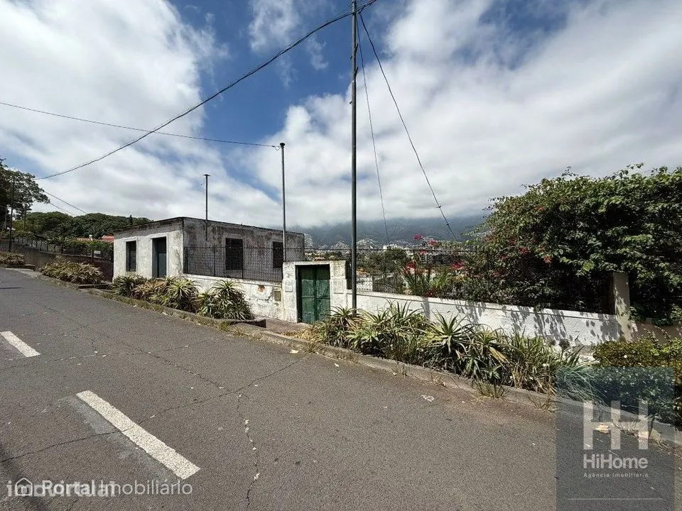 Moradia para reabilitação em São Martinho, Funchal