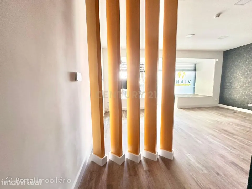 Loja comercial na Avenida Elias Garcia- Lisboa