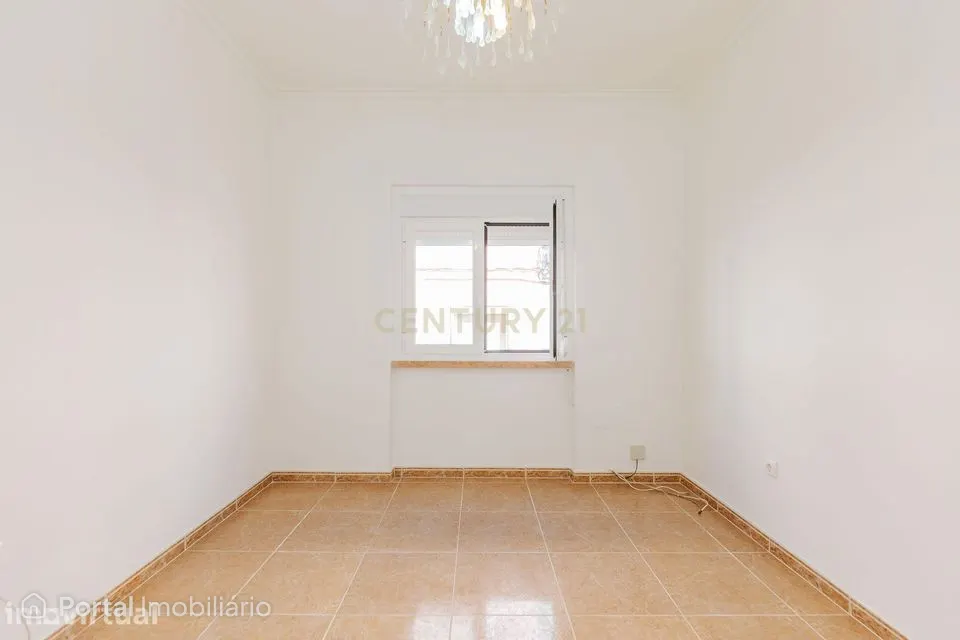 Apartamento T1 situado no Prior Velho, em excelentes condições.