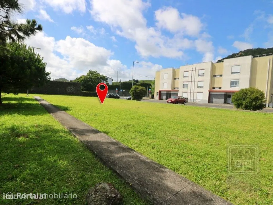Land for sale in Rosto do Cão (Livramento)