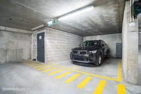Lugar de Garagem para Venda ( 26m2 ) | Parque do Rio – Parque das Naçõ