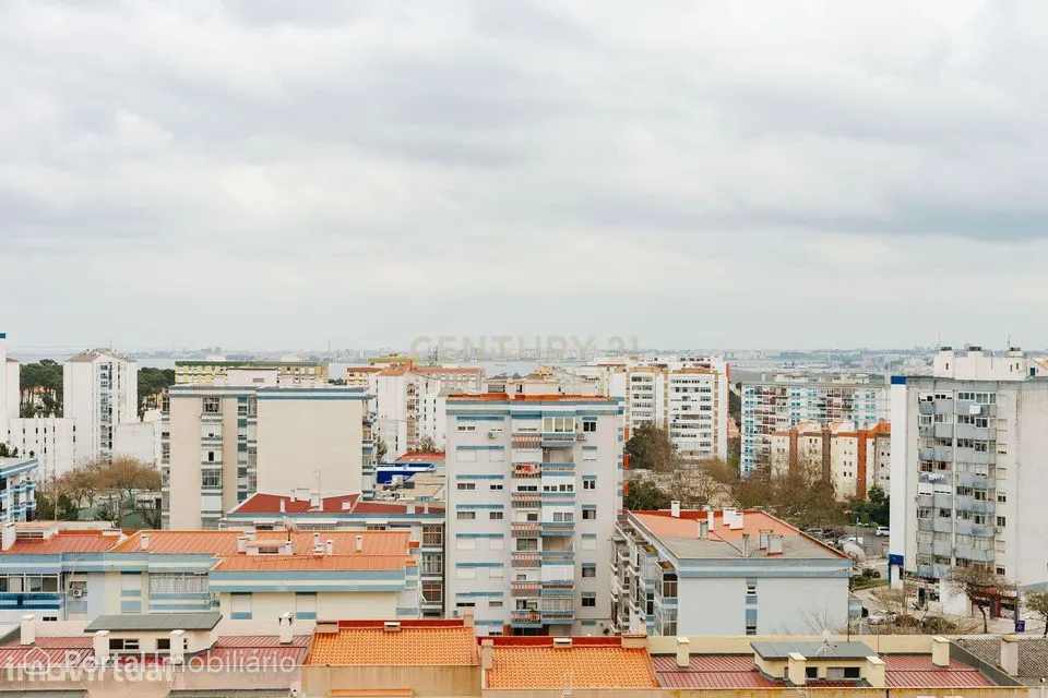 T3 Laranjeiro - vista Rio, Sol todo o dia, ideal para a sua Família!