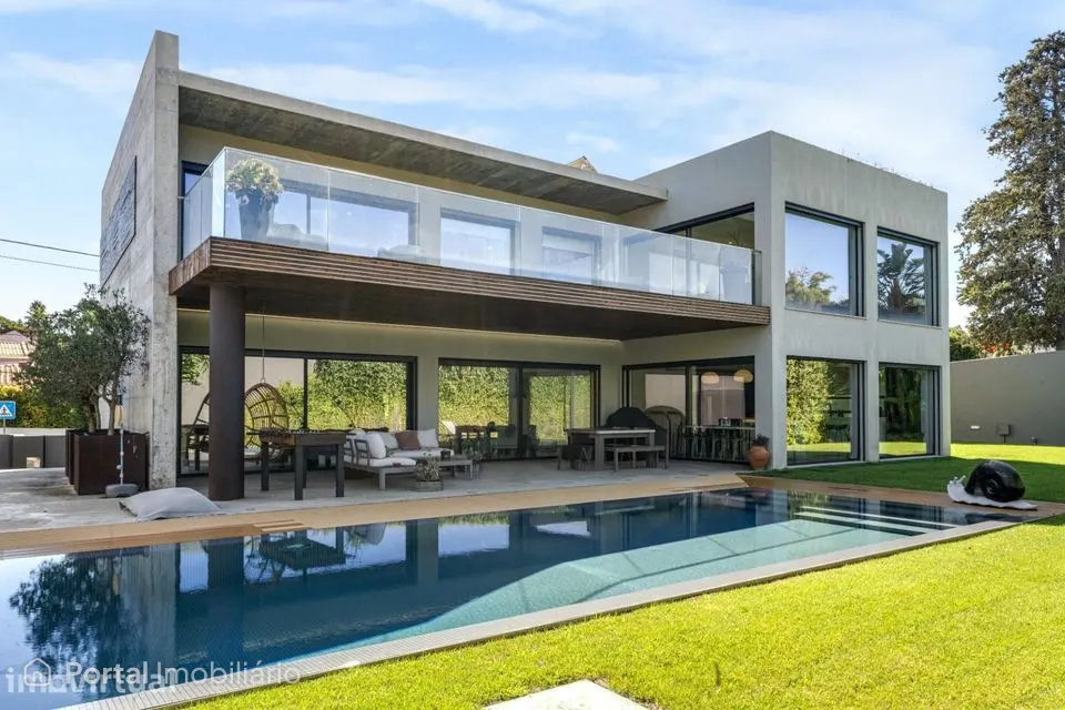 Moradia T5 Contemporânea com Piscina e Jardim | Birre, Cascais