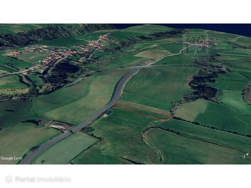 Land for sale in Fenais da Ajuda
