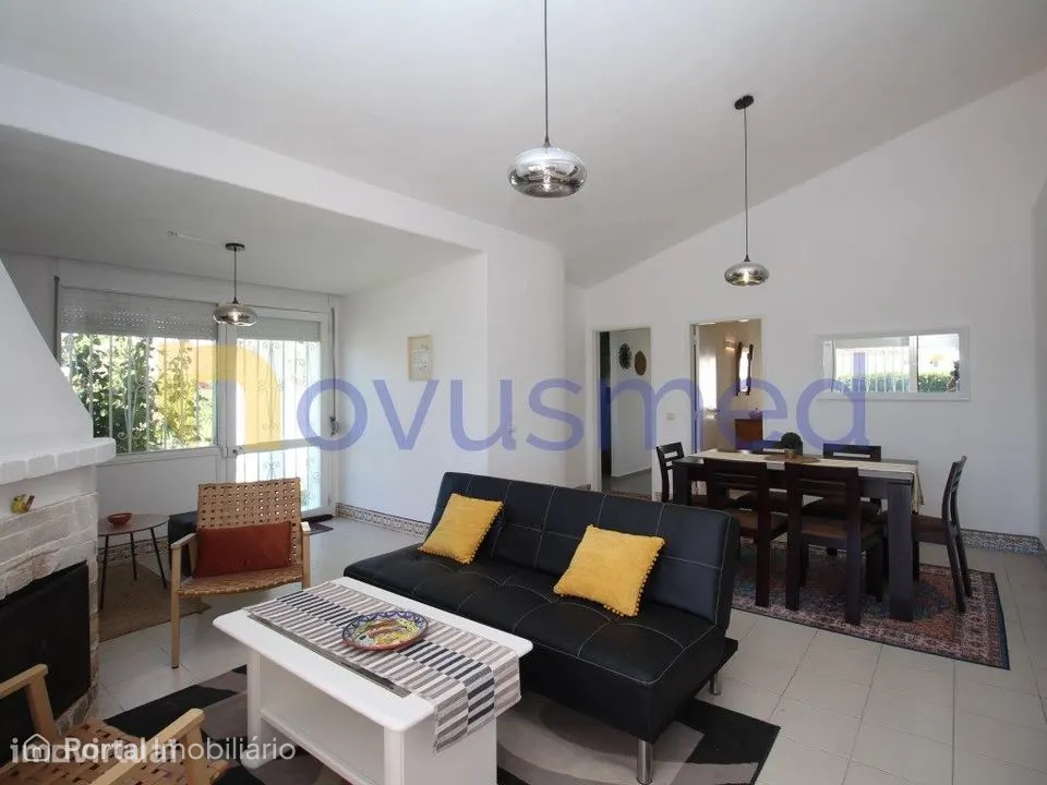 Moradia com Piscina na Zona Premium Areias São João, Albufeira