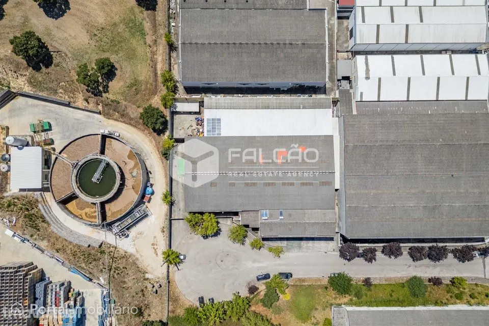 Warehouse for rent in Romeira e Várzea