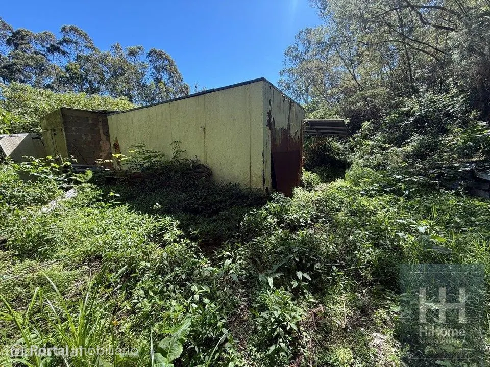 Terreno plano com 1.240 m² em São Jorge