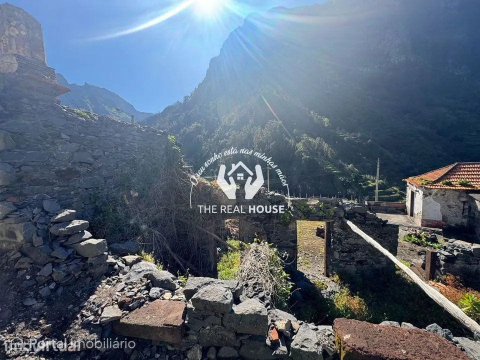 Moradia Em Ruína Serra De Água