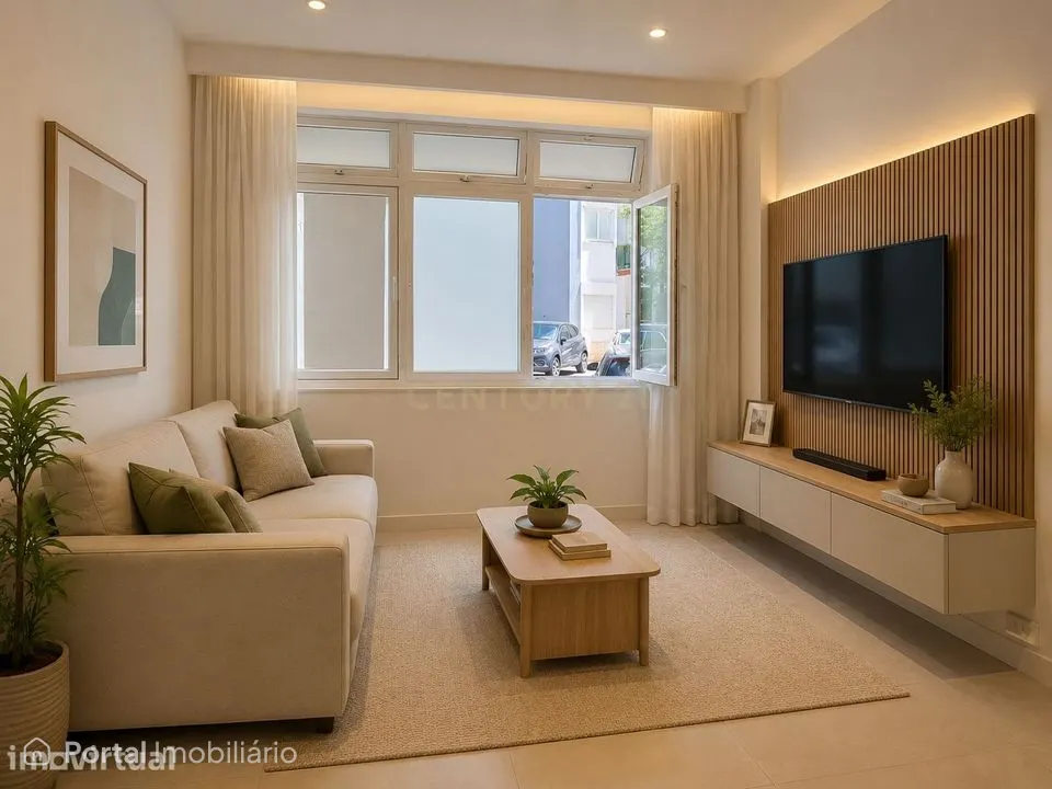 Apartamento T0+1 em Renovação em Paço de Arcos-Oeiras
