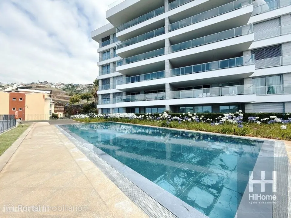 Apartamento T4 Duplex na Estrada Monumental, Funchal