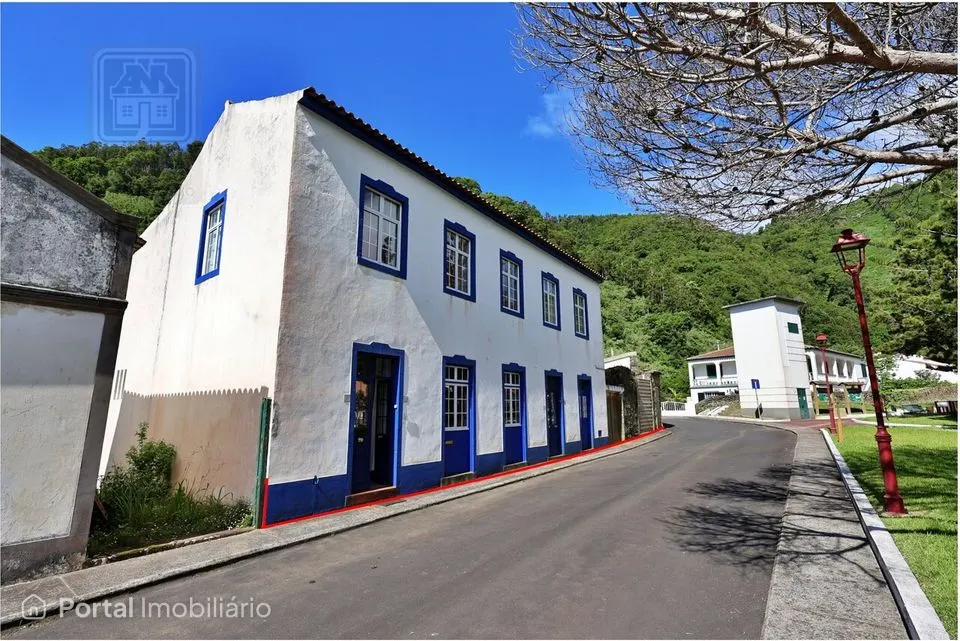 Moradia T7 à venda em Povoação