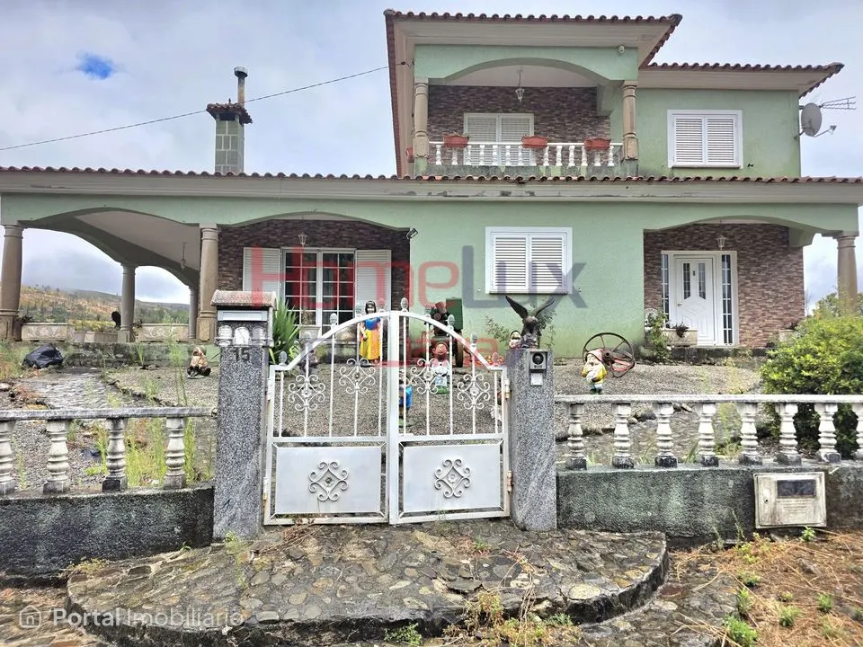 5-bedroom house for sale in Mões