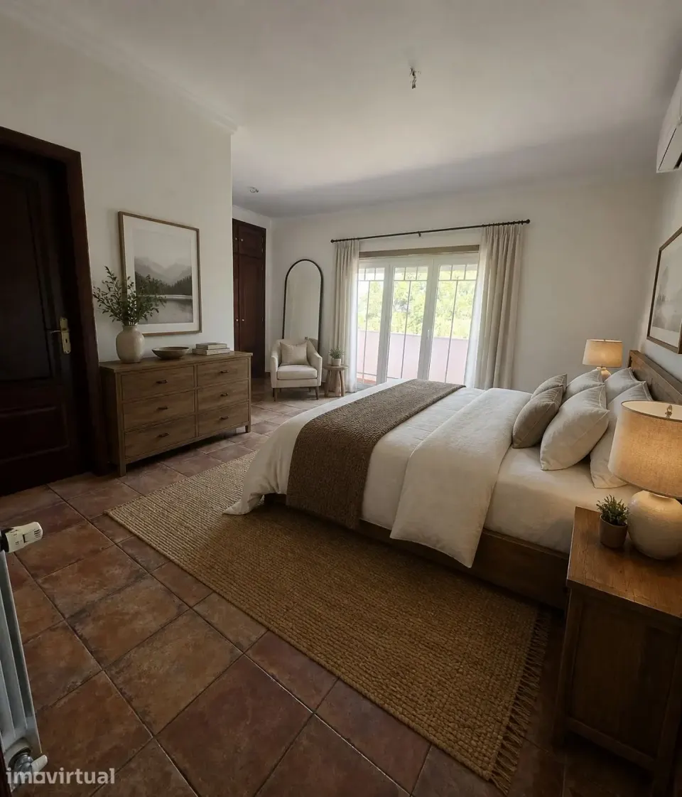 Arrenda-se — Moradia T4 remodelada perto Lisboa (Qta Anjo) -€1.990/mês