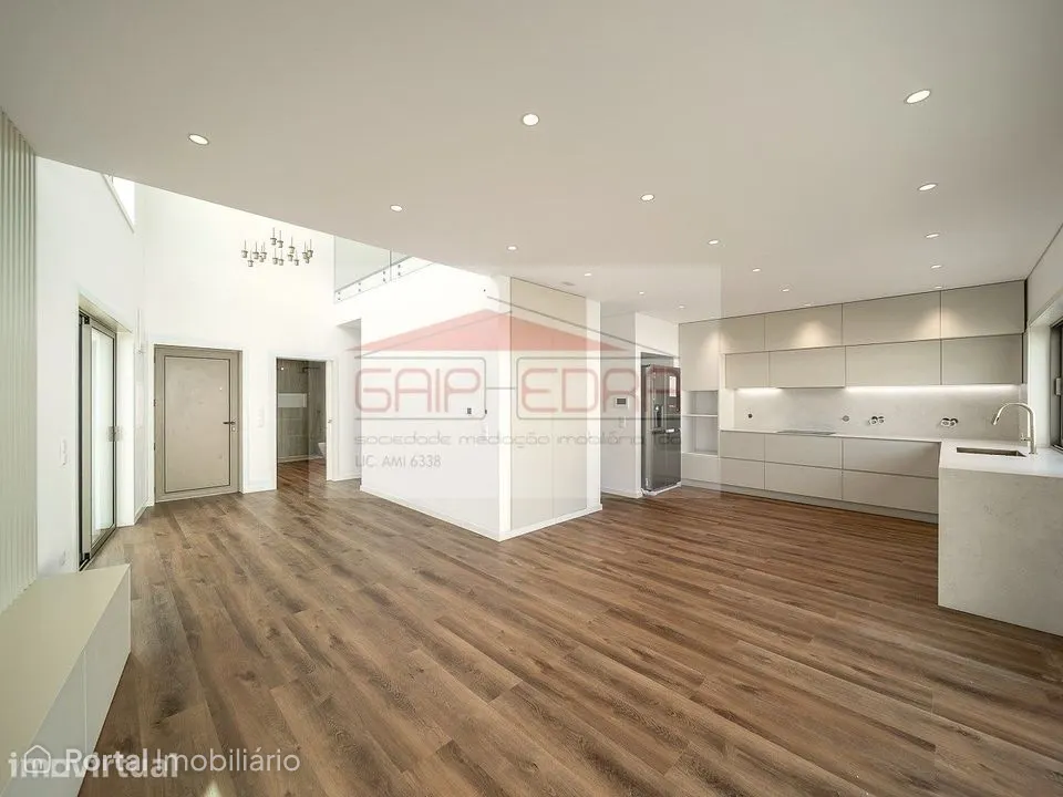 4-bedroom house for sale in Esmoriz