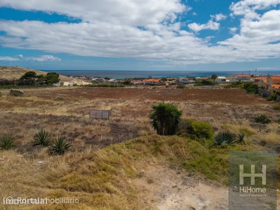 Vende-se terreno com 3.280 m2 na Ilha do Porto Santo