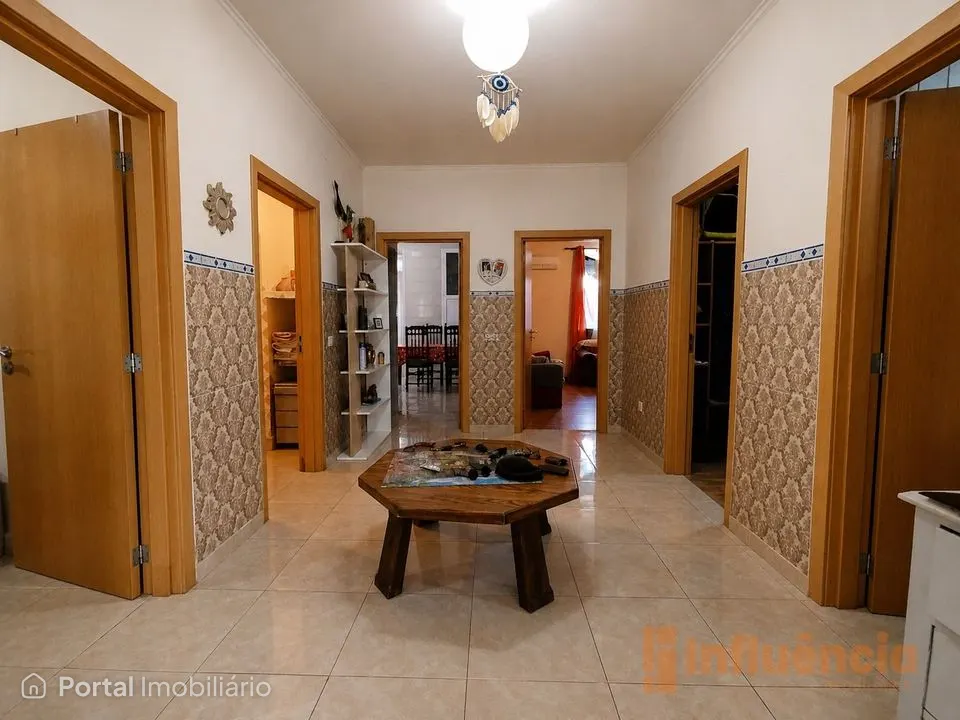Moradia T3 com garagem e excelente espaço exterior - Concavada