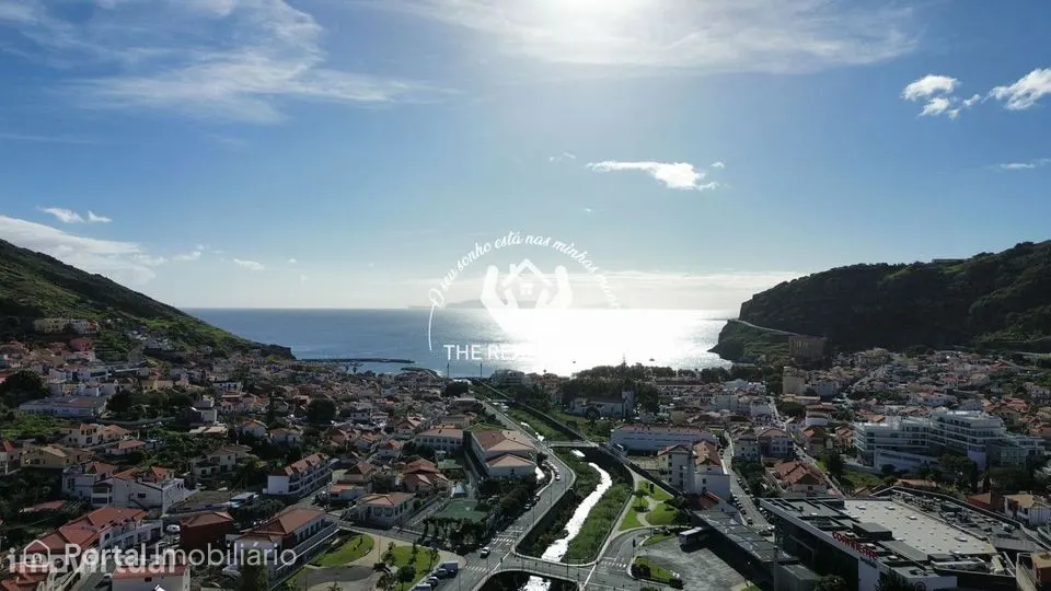 UPTOWN 30 _ T1 c/Varanda em Machico