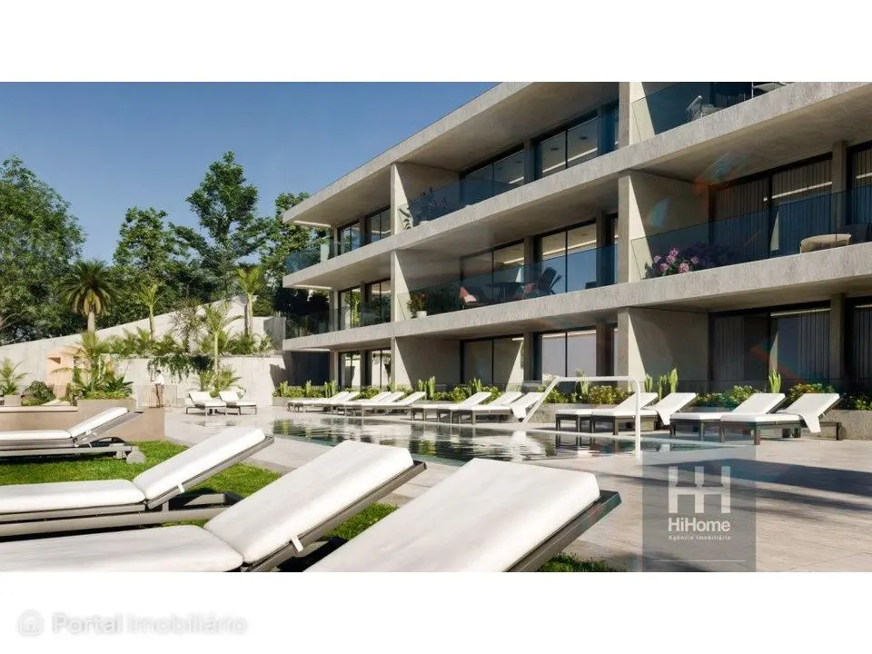 Apartamento tipologia T2 com espaço exterior no Funchal