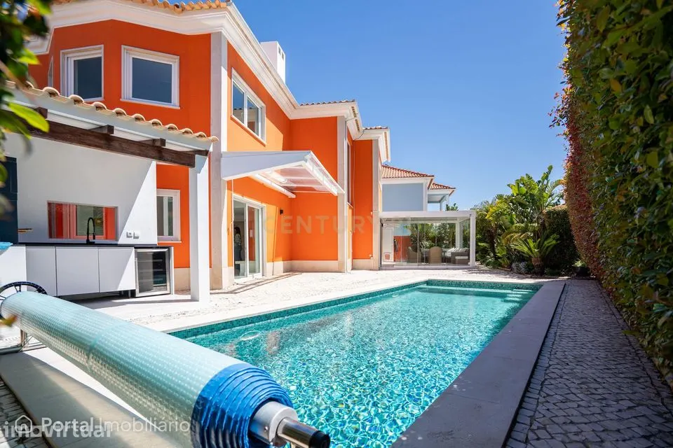 Moradia T4 com Piscina Aquecida em Murches | Cascais