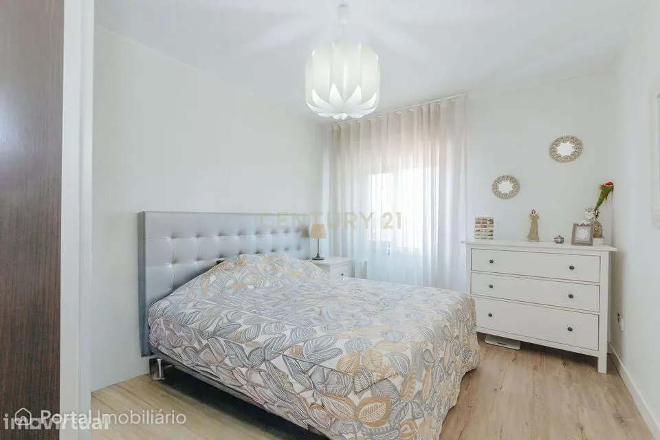 Apartamento T2 Remodelado em Sacavém