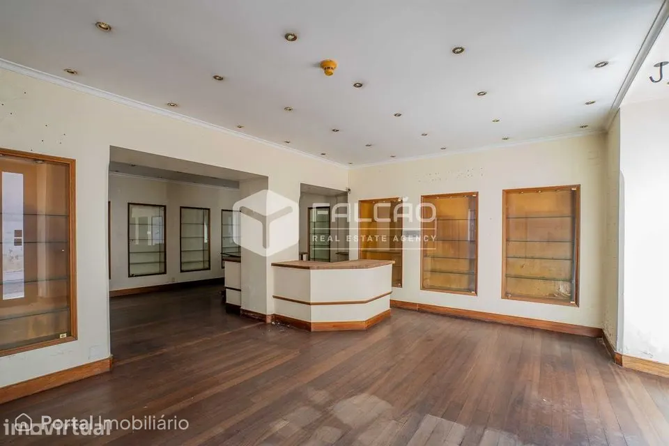 Loja T7+3 Arrendamento em Santarém (Marvila), Santa Iria da Ribeira de