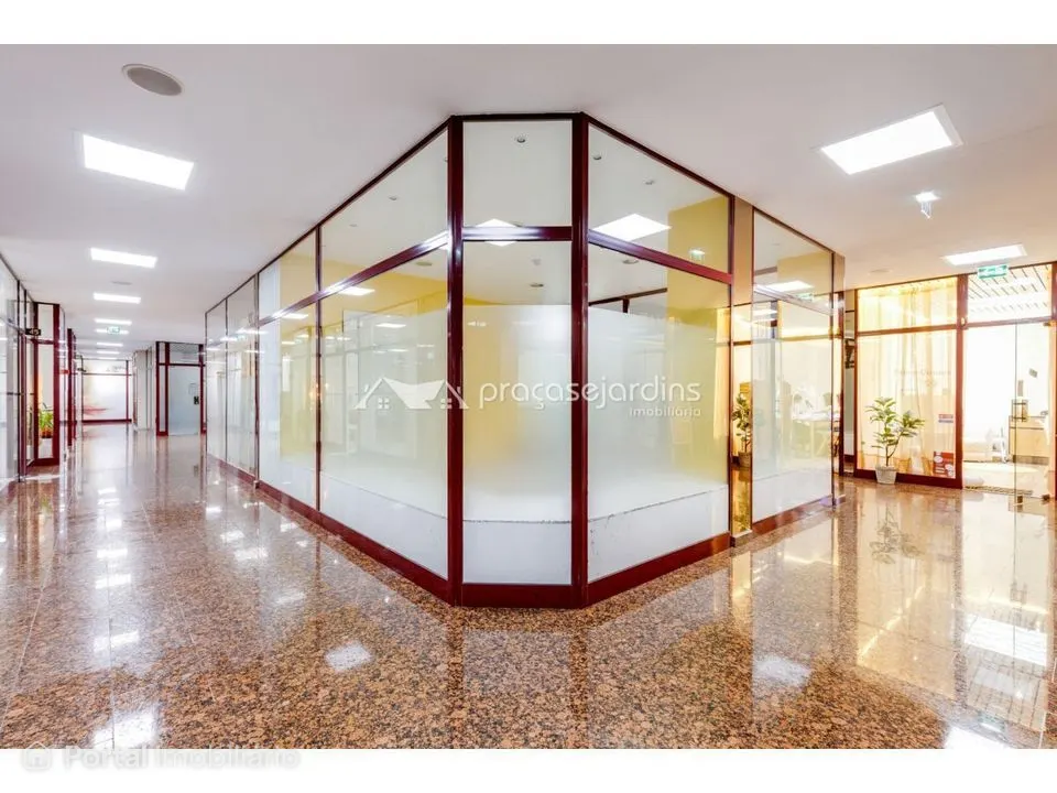 Loja de 25 m² no Edifício 2000