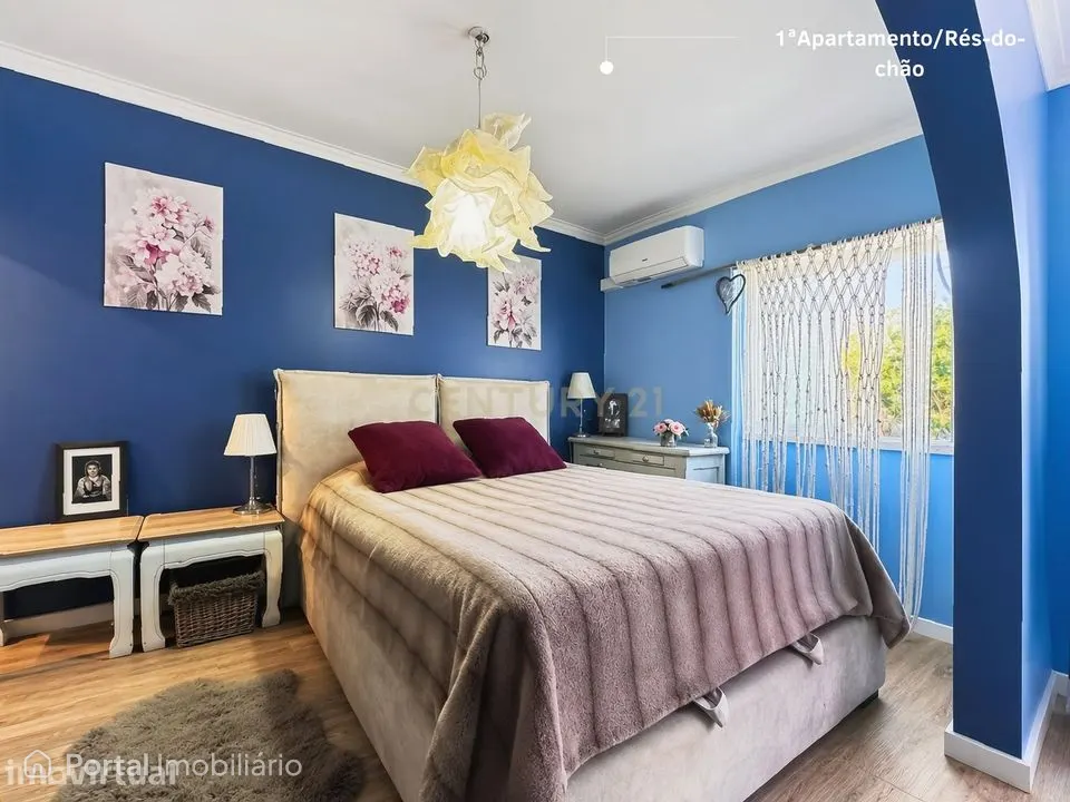 Moradia com Excelente Potencial de Rendimento — Dividida em 3 Habitaçõ